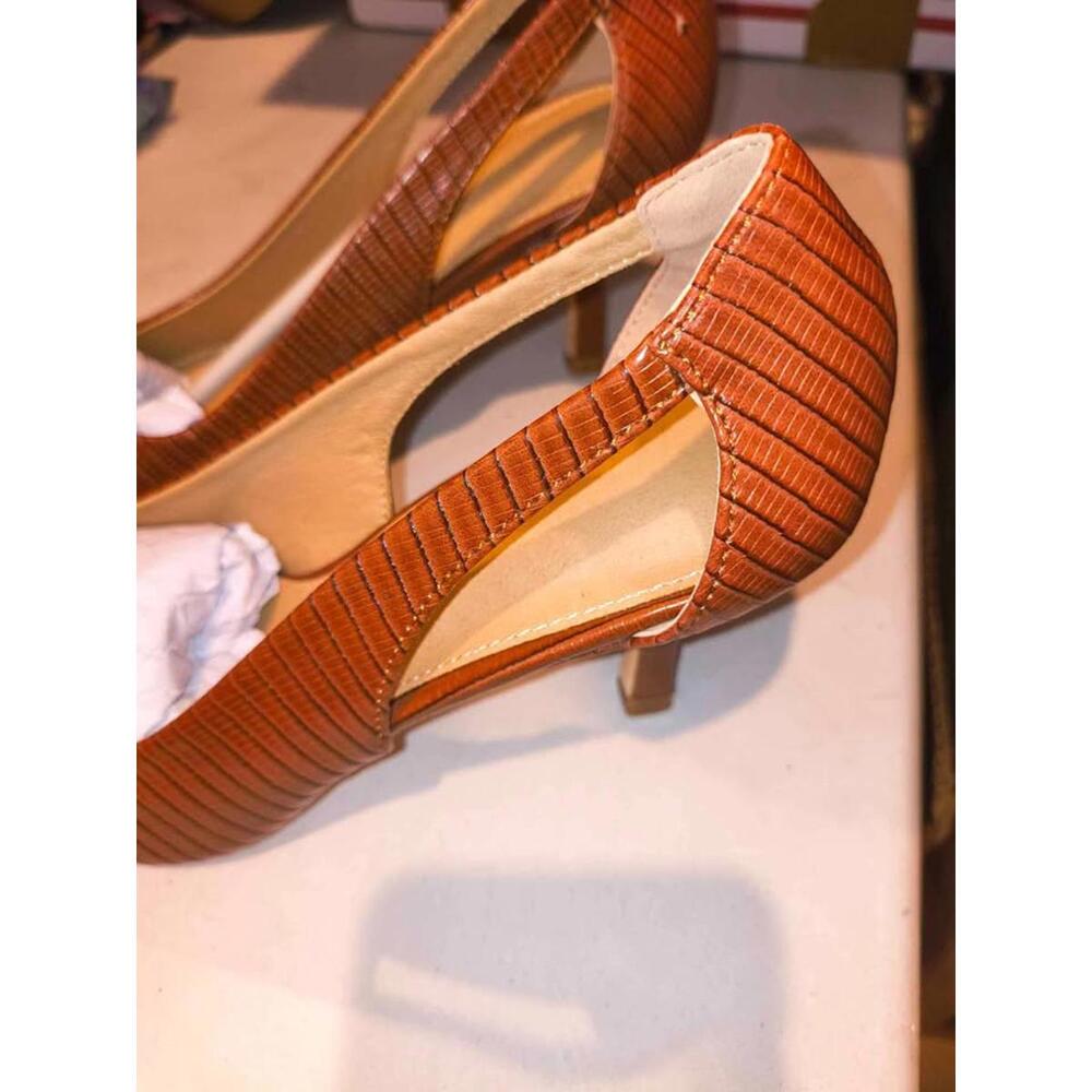 Brown heels - Picture 2 of 4